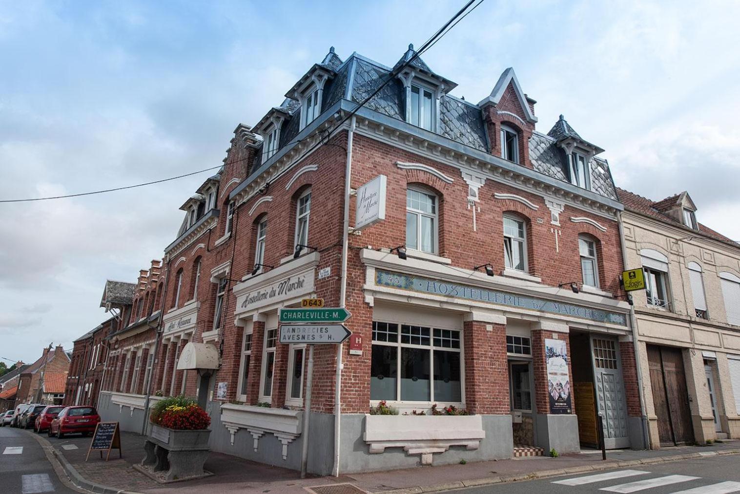Logis Hostellerie du Marché Le Cateau-Cambresis Exterior foto